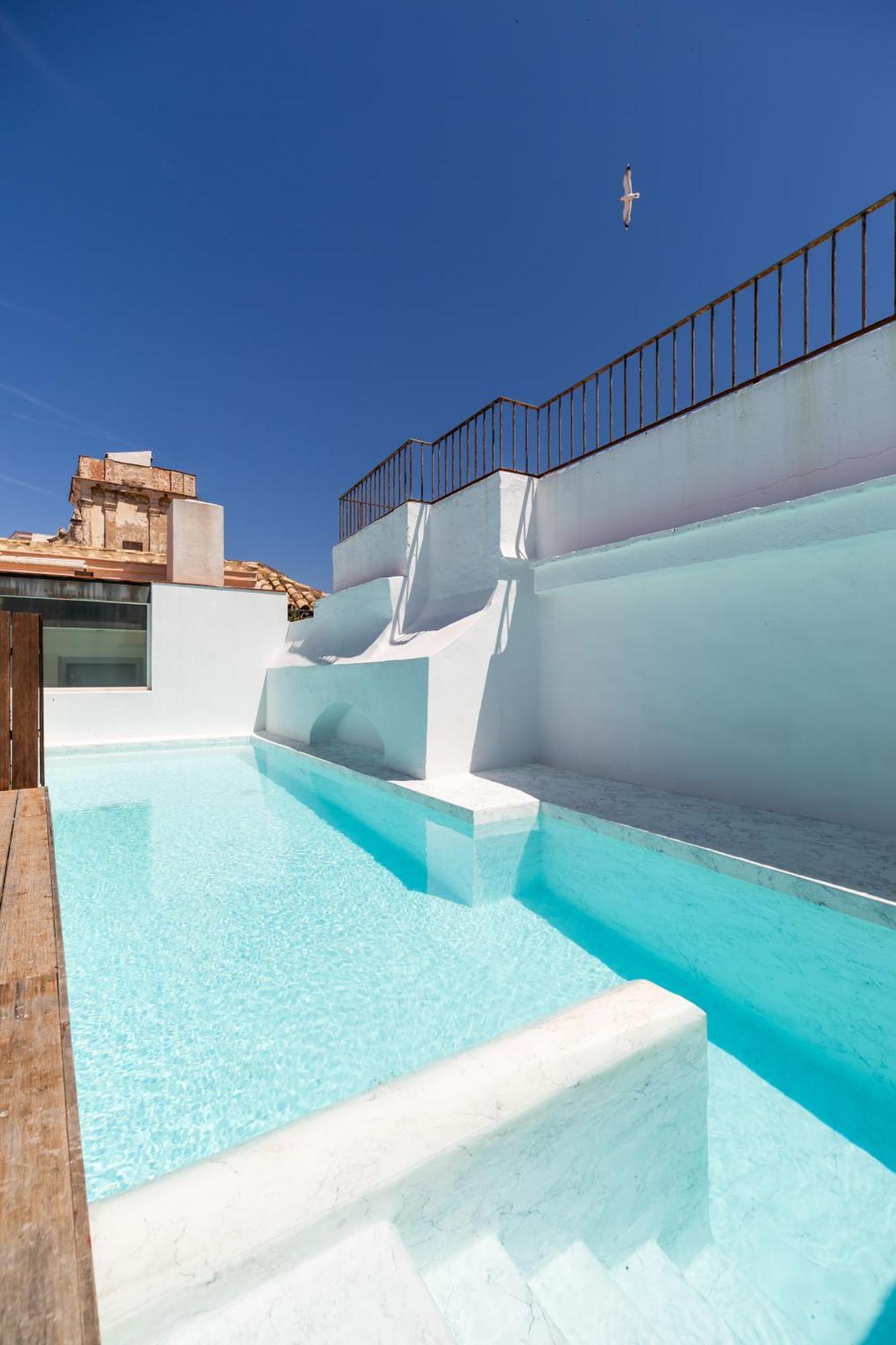 Aristoy Hotel 2*